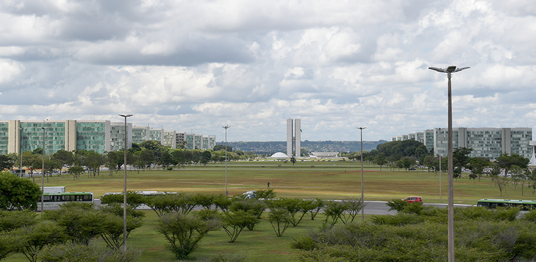 Governo do Brasil registra superávit de R$ 37,1 bilhões em outubro