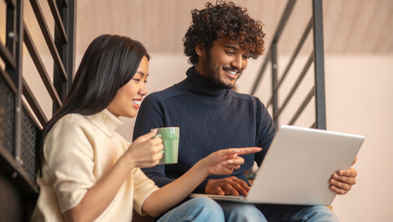 Pesquisa mostra que viajantes se planejam e esperam a Black Friday para comprar passagens