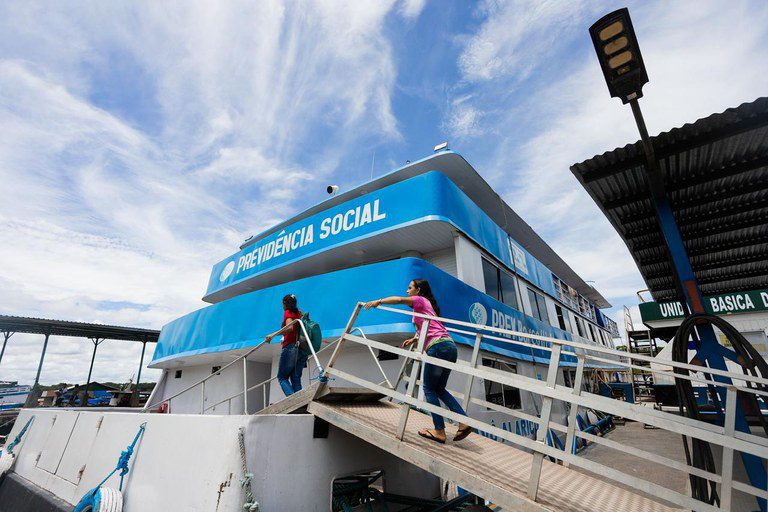 PREVBarco leva atendimento a três municípios do Amazonas