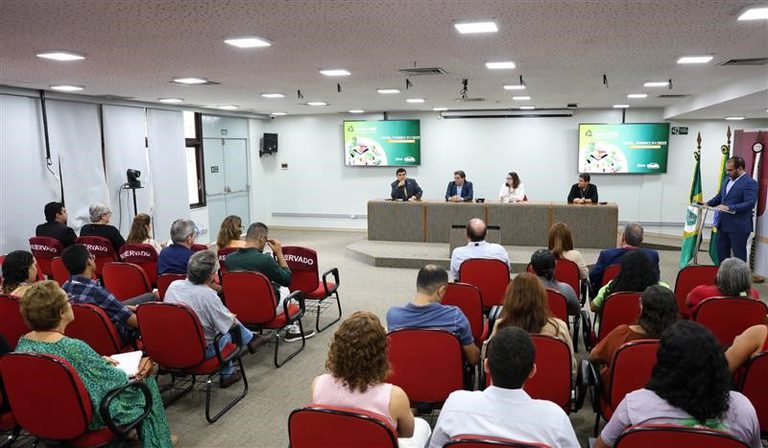 Banco do Nordeste lança edital de R$ 30 milhões para apoiar catadores de recicláveis