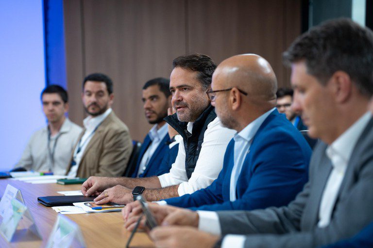 Brasil e Peru fortalecem parceria e diálogo estratégico no setor ferroviário