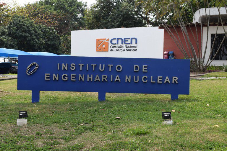 Brasil projeta microrreatores nucleares para atender pequenas cidades e empresas