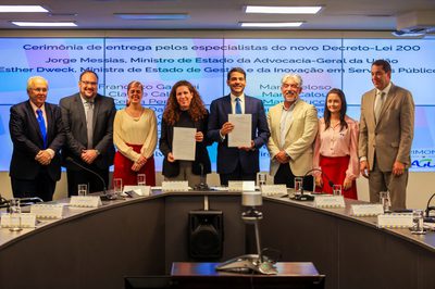 Comissão entrega ao Governo do Brasil proposta para modernizar máquina pública