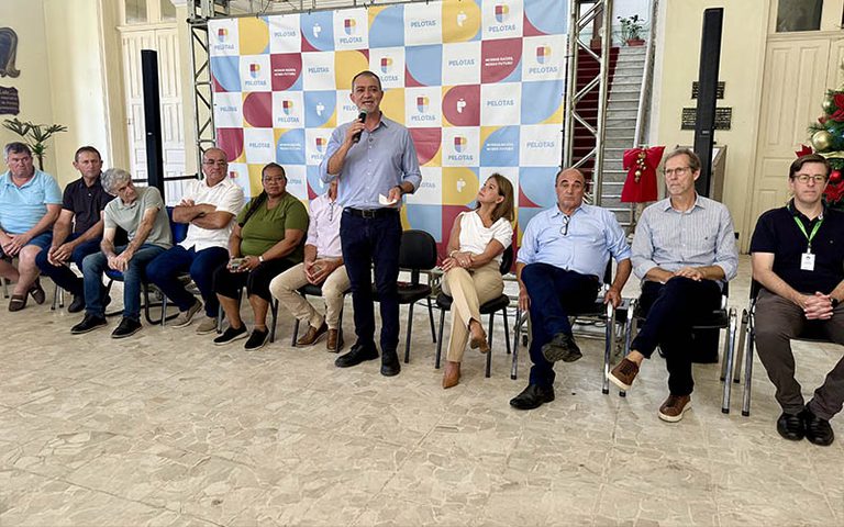 Conab anuncia R$ 4 milhões para compra de pêssego de produtores gaúchos