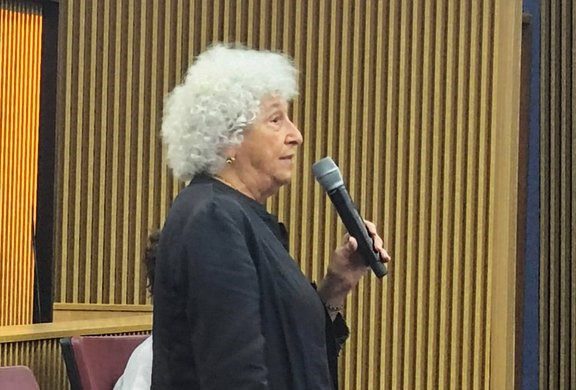 Marion Nestle fala com o Governo sobre alimentação saudável e o poder das múltis