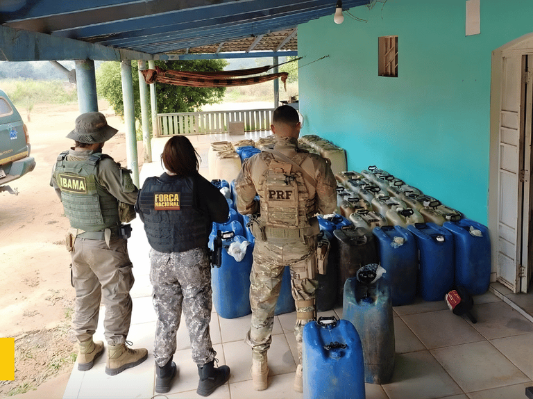 Ação com PRF, Ibama e Força Nacional fecha depósitos clandestinos de garimpo ilegal em RR