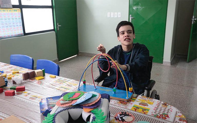 Governo do Brasil aprimora a política de educação inclusiva