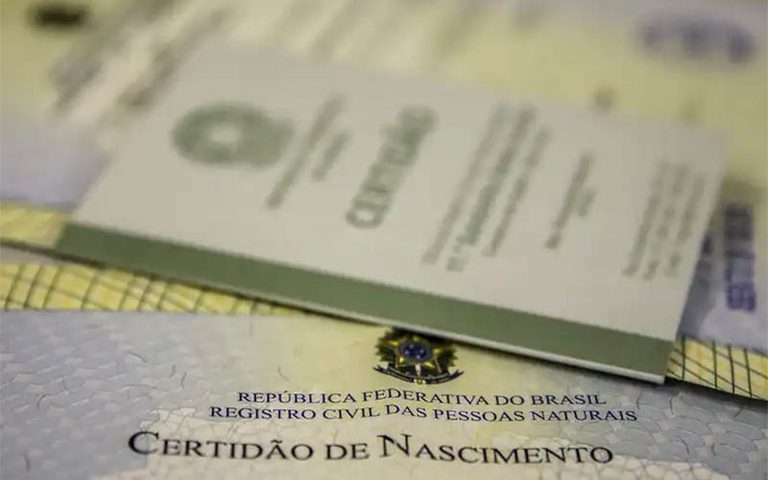 Governo lança programa para ampliar o registro civil de nascimentos