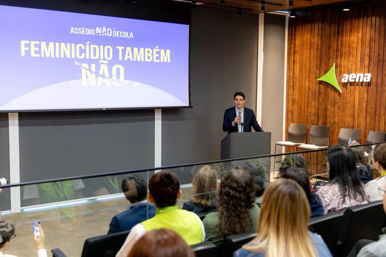 Ministério anuncia campanha nos aeroportos contra o feminicídio no Brasil