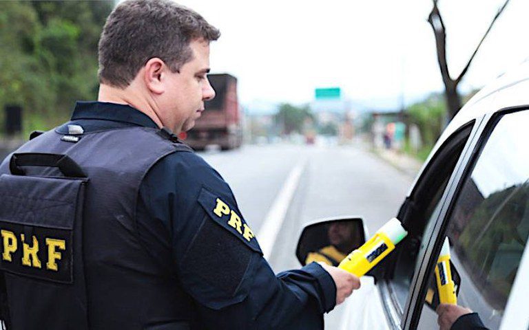 Operação Rodovida Ano Novo reforça tolerância zero à mistura de álcool e direção
