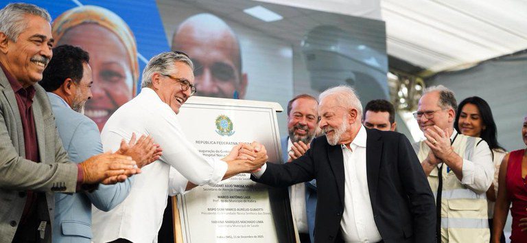 Lula inaugura centros de radioterapia e anuncia mais de R$ 314 milhões para o SUS em MG