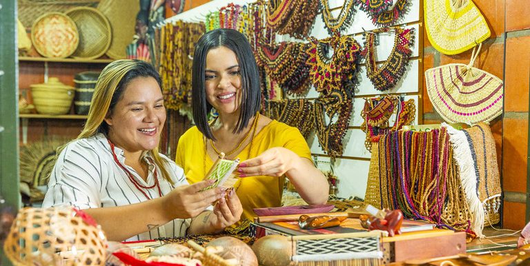 Turismo atinge 8,2 milhões de empregos em 2025 e representa quase 8% do total das vagas