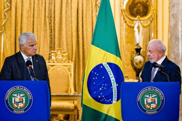 'América Latina e Caribe são capazes de construir um projeto autônomo de inserção internacional', diz Lula no Panamá