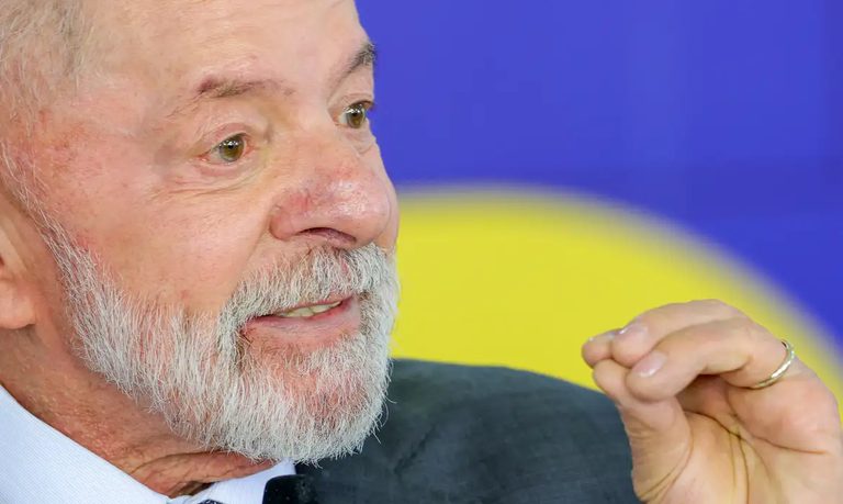 Após cirurgia de catarata, Lula apresenta evolução satisfatória
