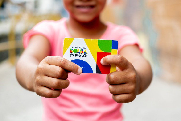 Bolsa Família inicia pagamentos nesta segunda-feira (19/1) a mais de 18,77 milhões de lares