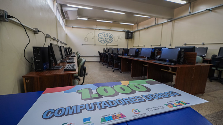 Computadores para Inclusão bate a marca de 70 mil equipamentos doados no Brasil