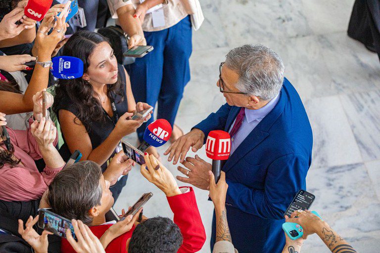 Governo do Brasil enviará 40 toneladas de insumos para hemodiálise de 16 mil pacientes na Venezuela