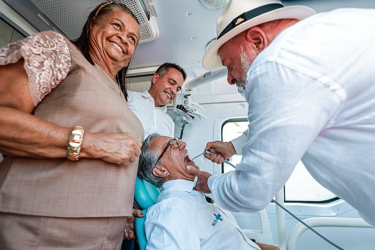 Governo do Brasil entrega Unidades Odontológicas Móveis e SAMU em Alagoas