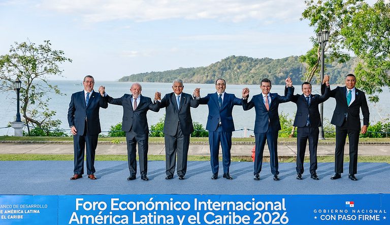 No Panamá, primeiro país da América Central no Mercosul, Lula abre fórum econômico. Assista