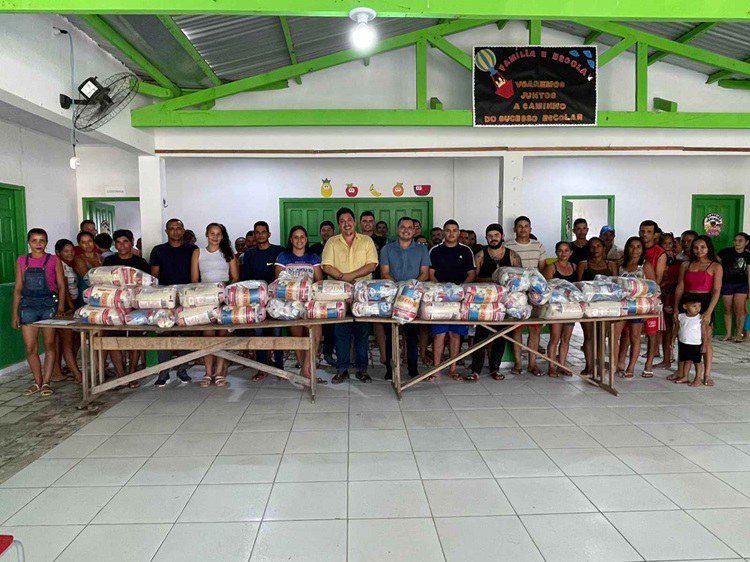 MDA realiza entrega de cestas básicas a famílias agricultoras afetadas pela seca no Acre