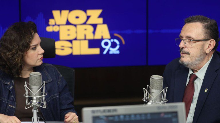 Aberta consulta pública para flexibilização e dispensa de retransmissão do programa 'A Voz do Brasil'