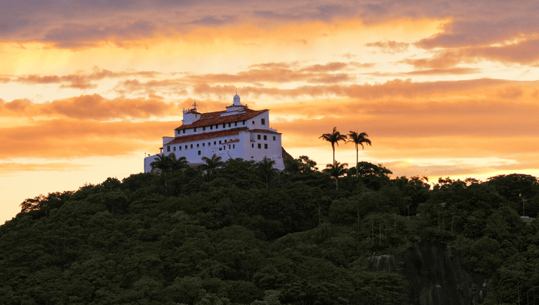 Praias urbanas, história secular e a moqueca que é identidade do litoral capixaba