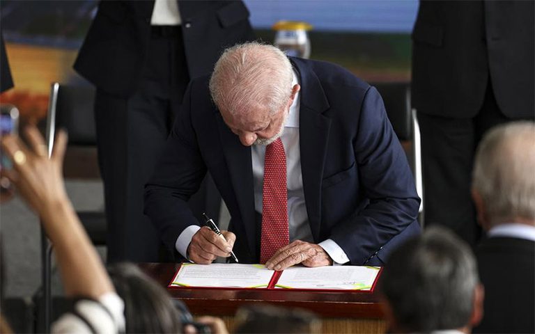 Presidente sanciona Orçamento de 2026 com foco em desenvolvimento social e equilíbrio fiscal