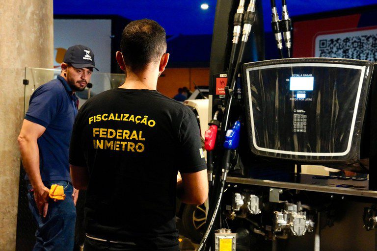 Em 2 dias, Operação Tô de Olhou detectou 362 irregularidades em postos de combustíveis