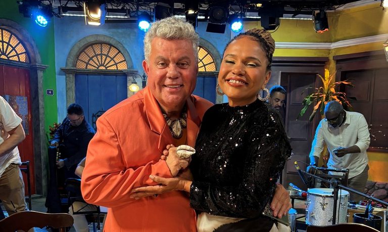 Carnaval na TV Brasil tem reapresentações especiais do Samba na Gamboa com Milton Cunha e Neguinho da Beija-Flor