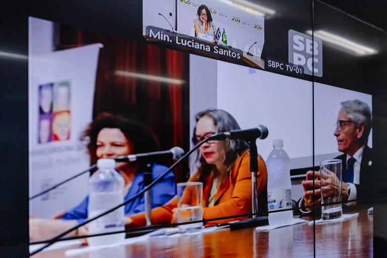 Dia das Mulheres e Meninas na Ciência: prêmio Carolina Bori Ciência e Mulher é entregue a pesquisadoras