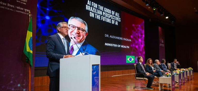 Na Índia, Alexandre Padilha destaca perspectivas brasileiras sobre futuro da IA na Saúde