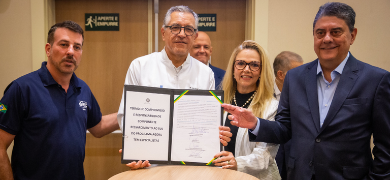Grupo Amil e Geap Saúde aderem ao Agora Tem Especialistas e vão atender o SUS