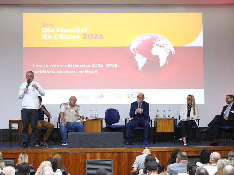 Brasil deve ter 781 mil novos casos de câncer por ano entre 2026 e 2028, estima Inca