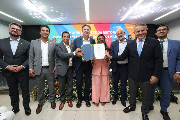 Ministério da Educação empossa reitora da Universidade Federal do Tocantins