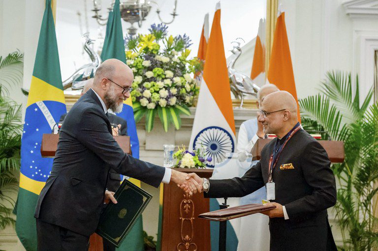 Missão Brasil-Índia: Anvisa aprova boas práticas de fabricação de empresas indianas