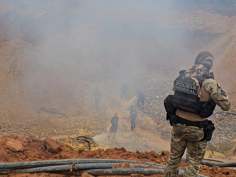 Polícia Federal e Funai combatem garimpo ilegal na Terra Indígena Kayapó