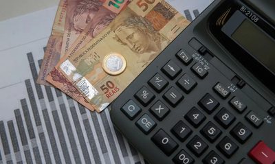 Salário mínimo de R$ 1.621 começa a ser pago nesta segunda aos trabalhadores
