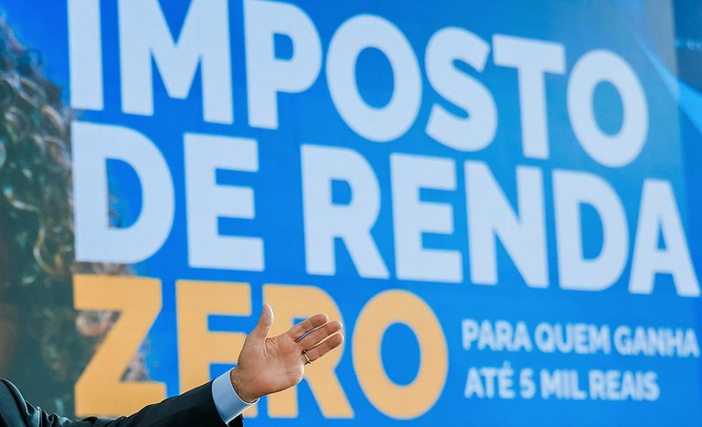 Zap da Receita lembra que Imposto de Renda é zero para quem ganha até R$ 5 mil