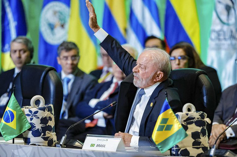 Soberania, reparação, energia, guerra, IA: confira discurso de Lula em encontro na Colômbia