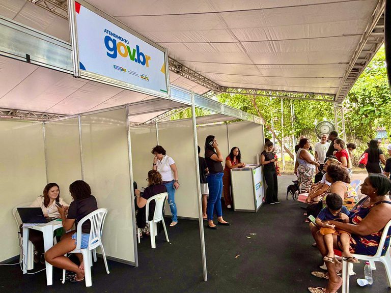 MGI leva inclusão digital e amplia acesso a serviços públicos em ação do Governo na Rua no Rio de Janeiro