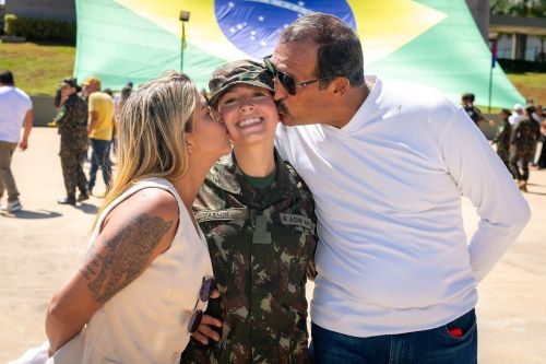 Mulheres Exercito.jpg