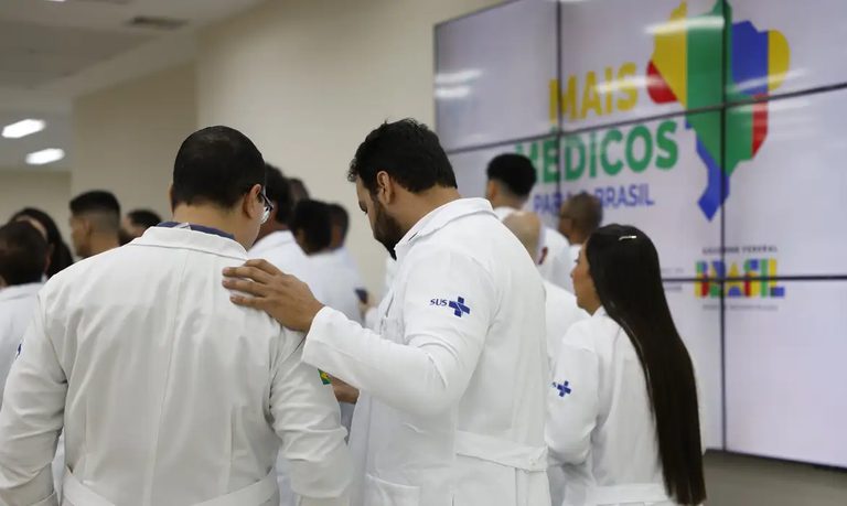 Municípios e Distrito Federal podem aderir ou renovar adesão ao programa Mais Médicos
