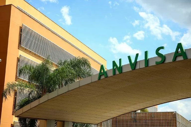 Anvisa suspende corticoide e medicamento para colesterol irregulares