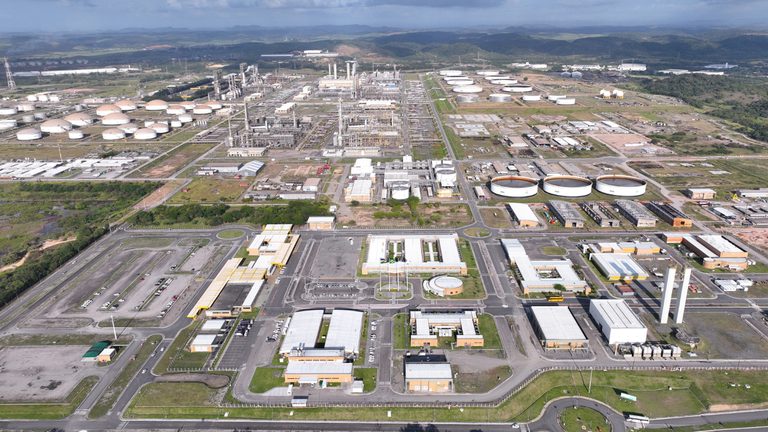 Refinaria Abreu e Lima, da Petrobras, alcança maior produção de diesel em 10 anos