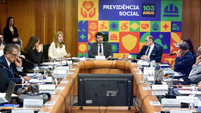 INSS atinge melhor taxa de atendimento em 21 meses e tempo de espera menor
