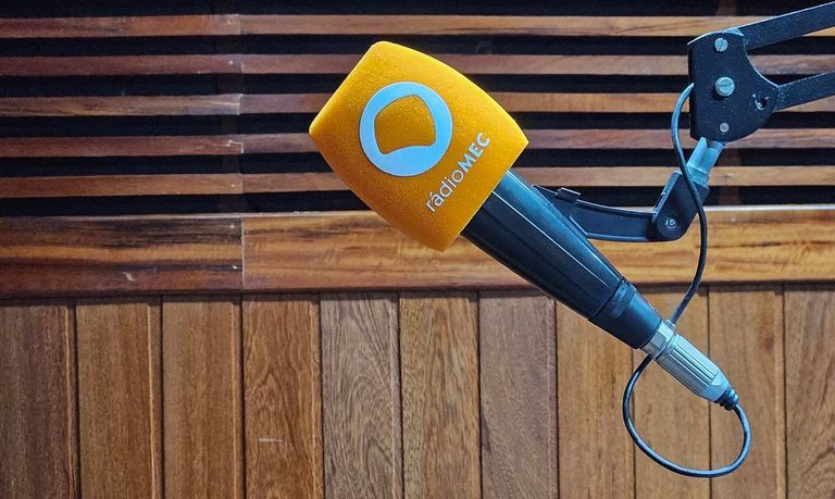Piano Forte estreia na Rádio MEC nesta terça (7) com recital comentado do pianista Rodolfo Faistauer