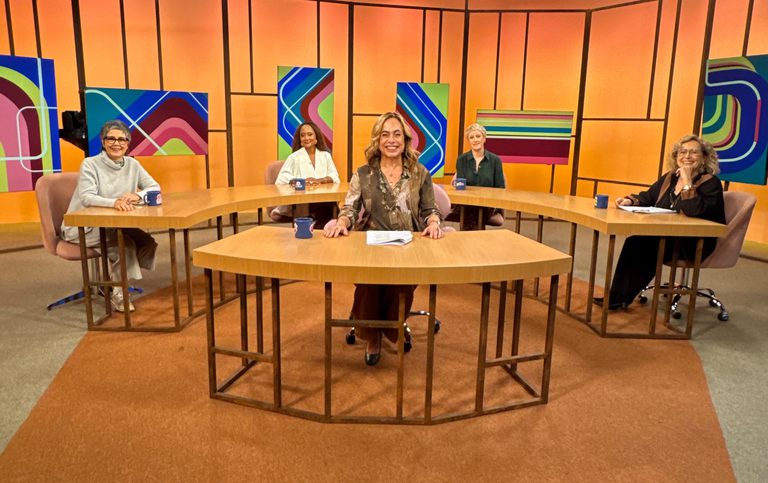 Sem Censura, da TV Brasil, discute como o figurino influencia na construção da identidade
