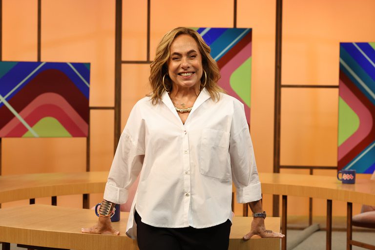 Cantoras Priscilla e Gottsha participam do Sem Censura, da TV Brasil