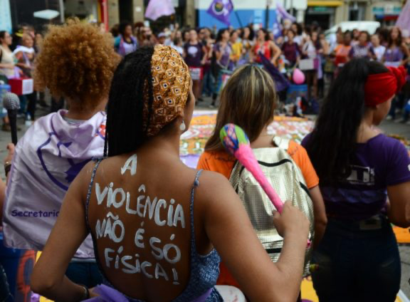 Lei Maria da Penha: conheça os tipos de violências contra a mulher previstos na lei