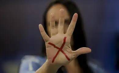 Medidas protetivas: o que são e como solicitar em casos de violência doméstica e familiar